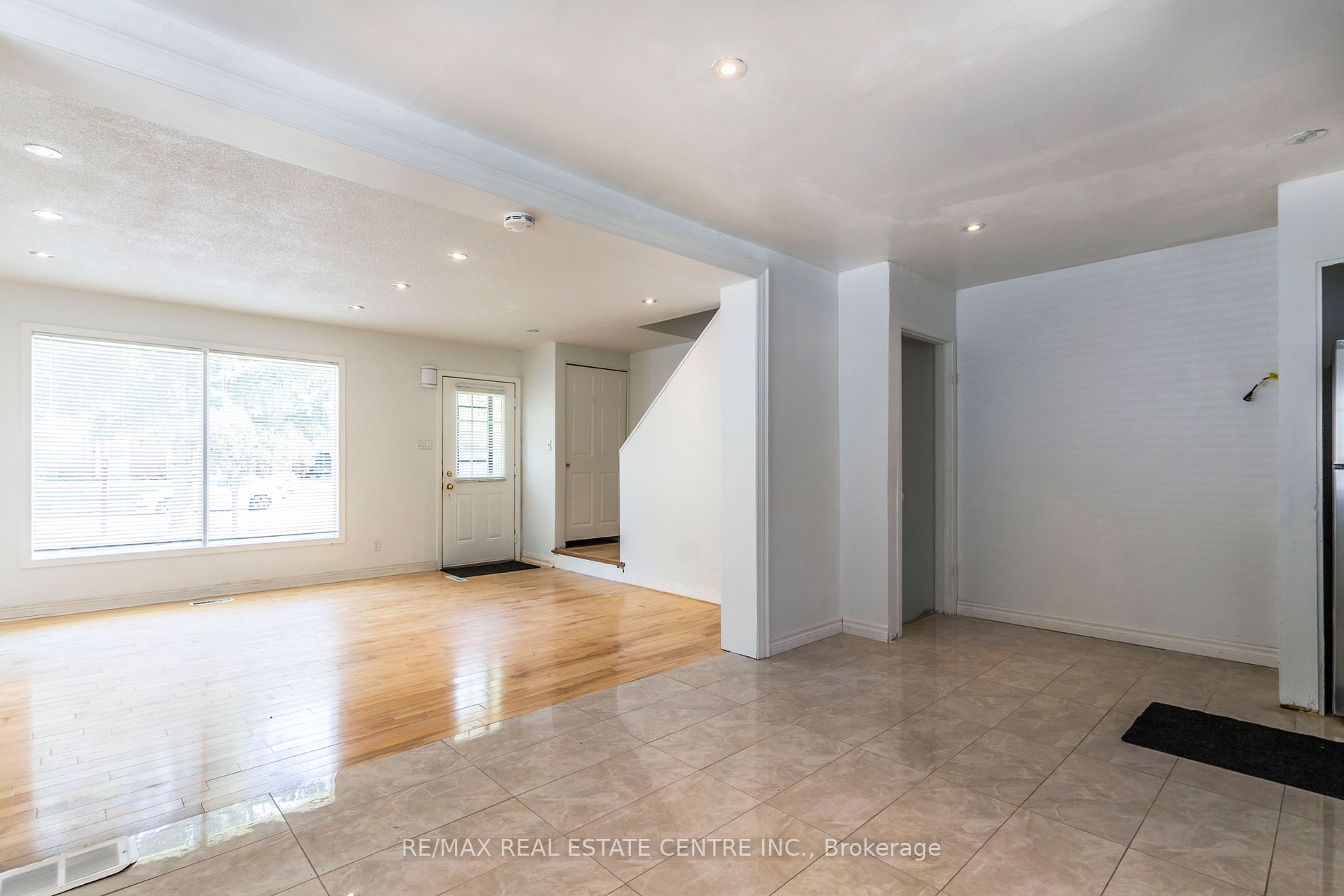65 Balfour Crescent
