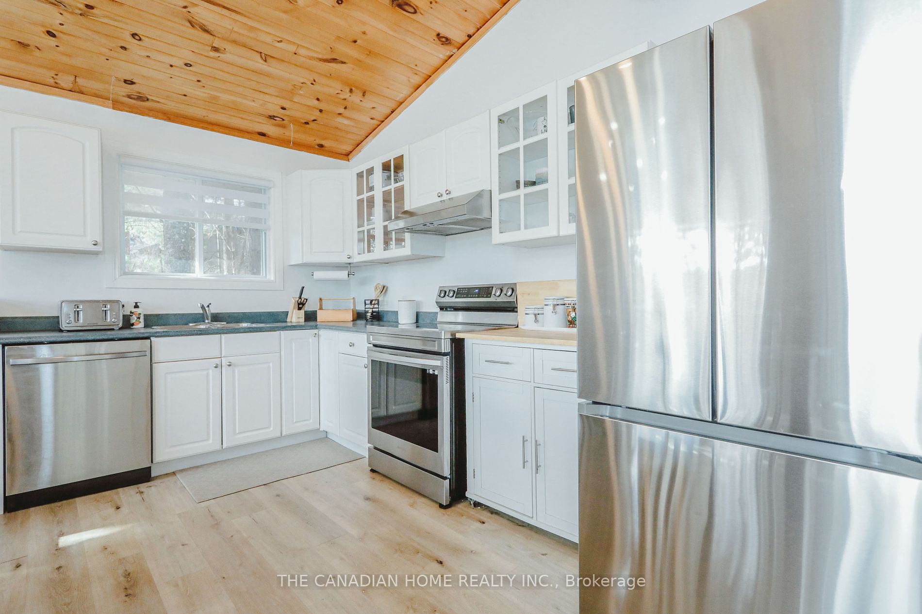 92 Mckellar Lake Road