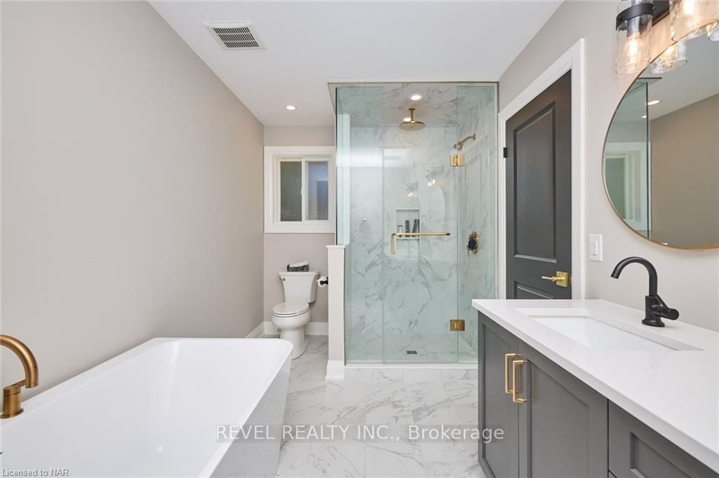 26 Oakridge Boulevard