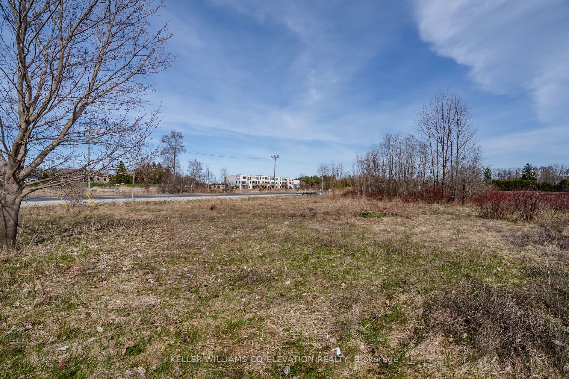 203 Arthur Street W
