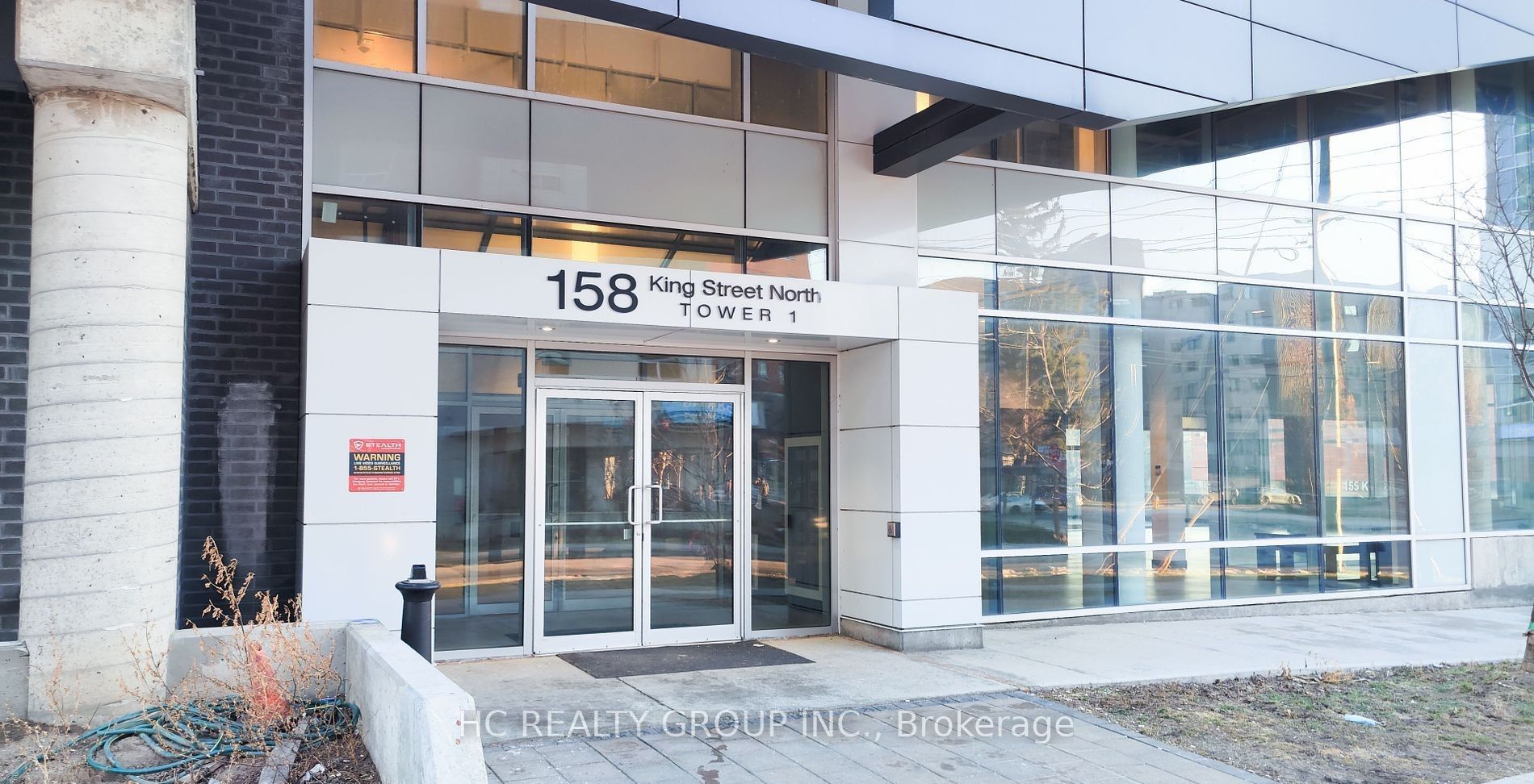 158 King Street N, #901