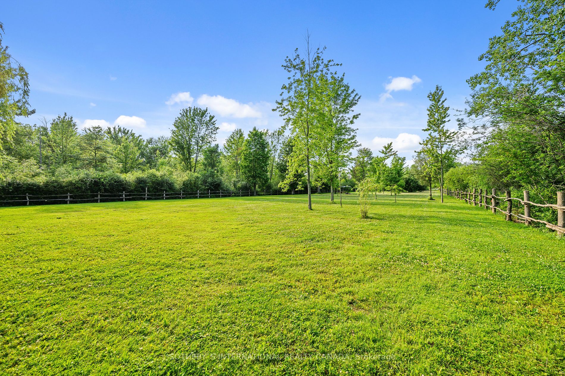 880 Edgemere Road
