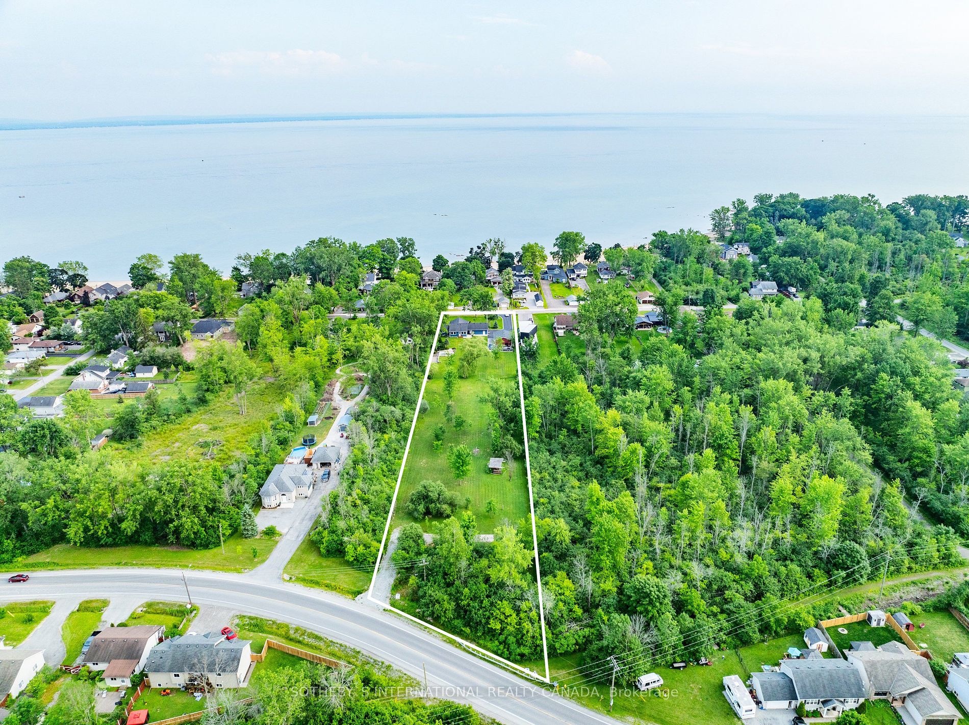 880 Edgemere Road