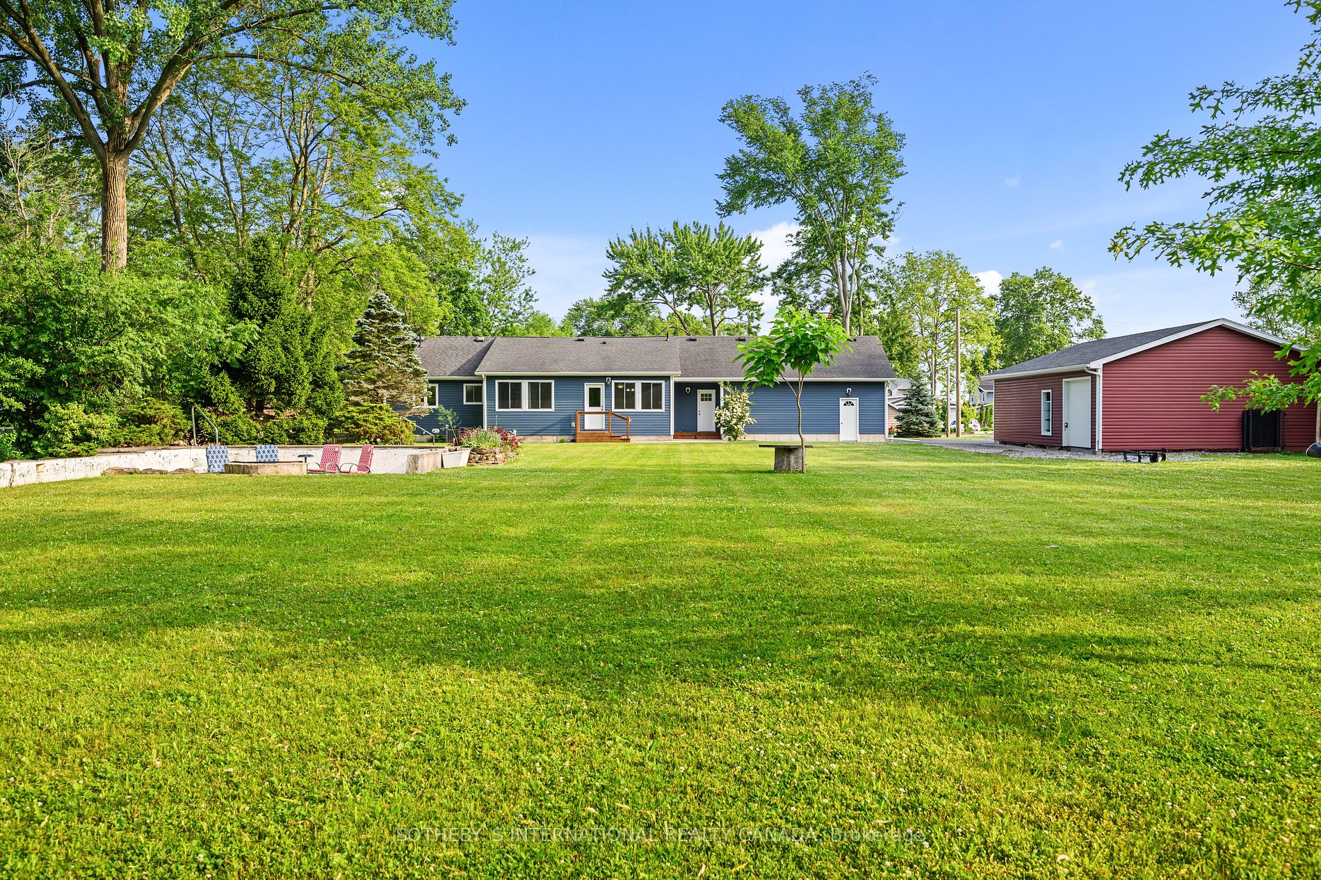 880 Edgemere Road