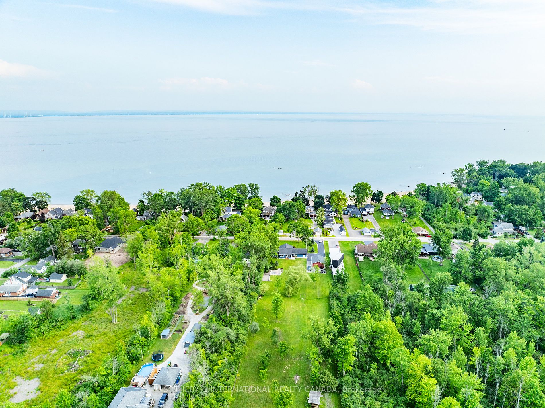 880 Edgemere Road