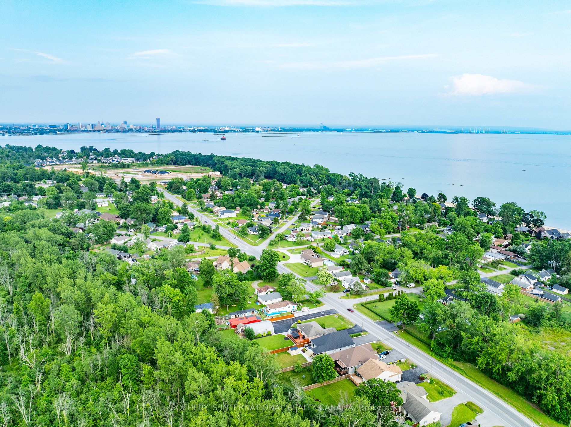 880 Edgemere Road