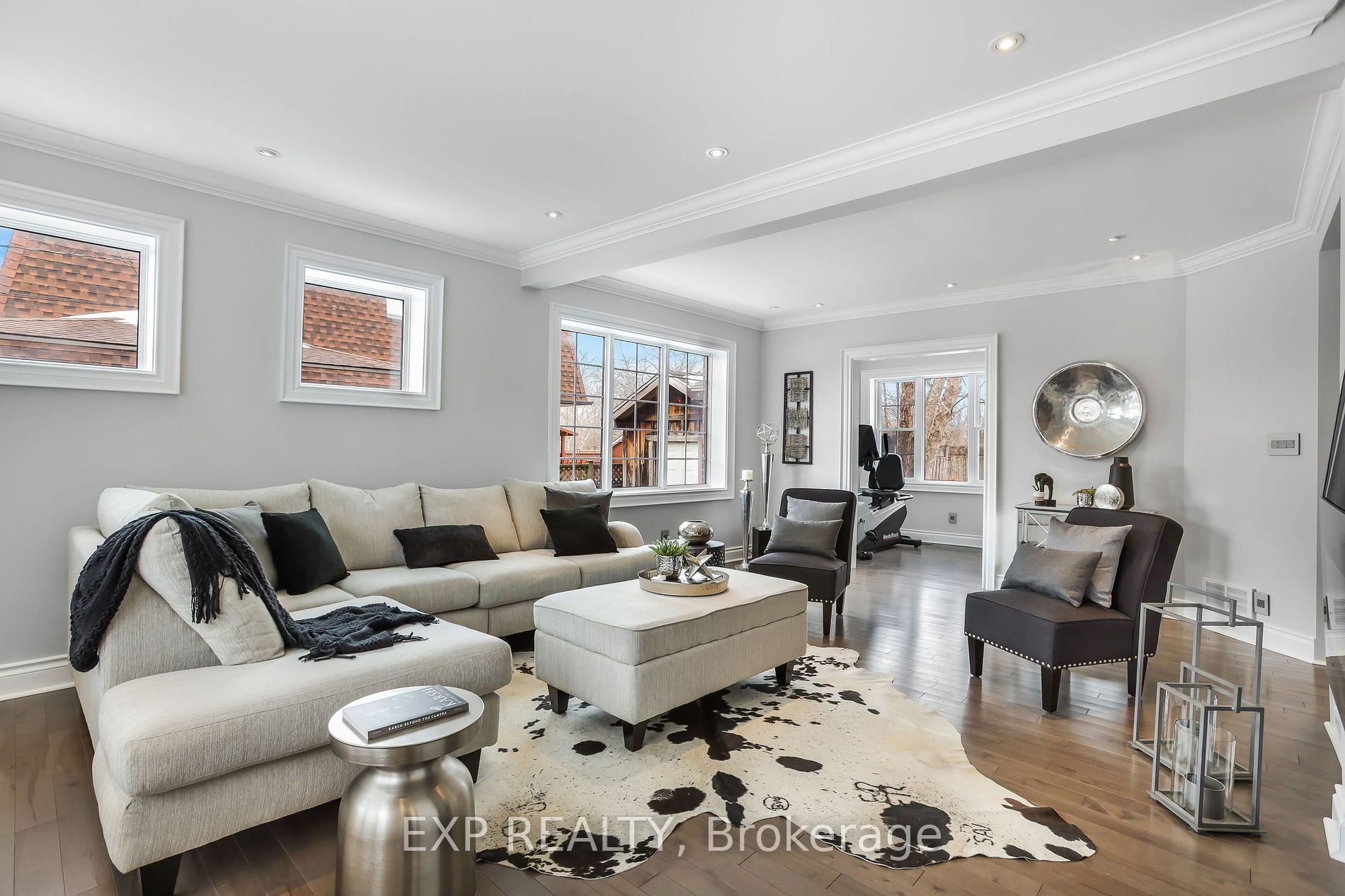 8 Warwick Rd