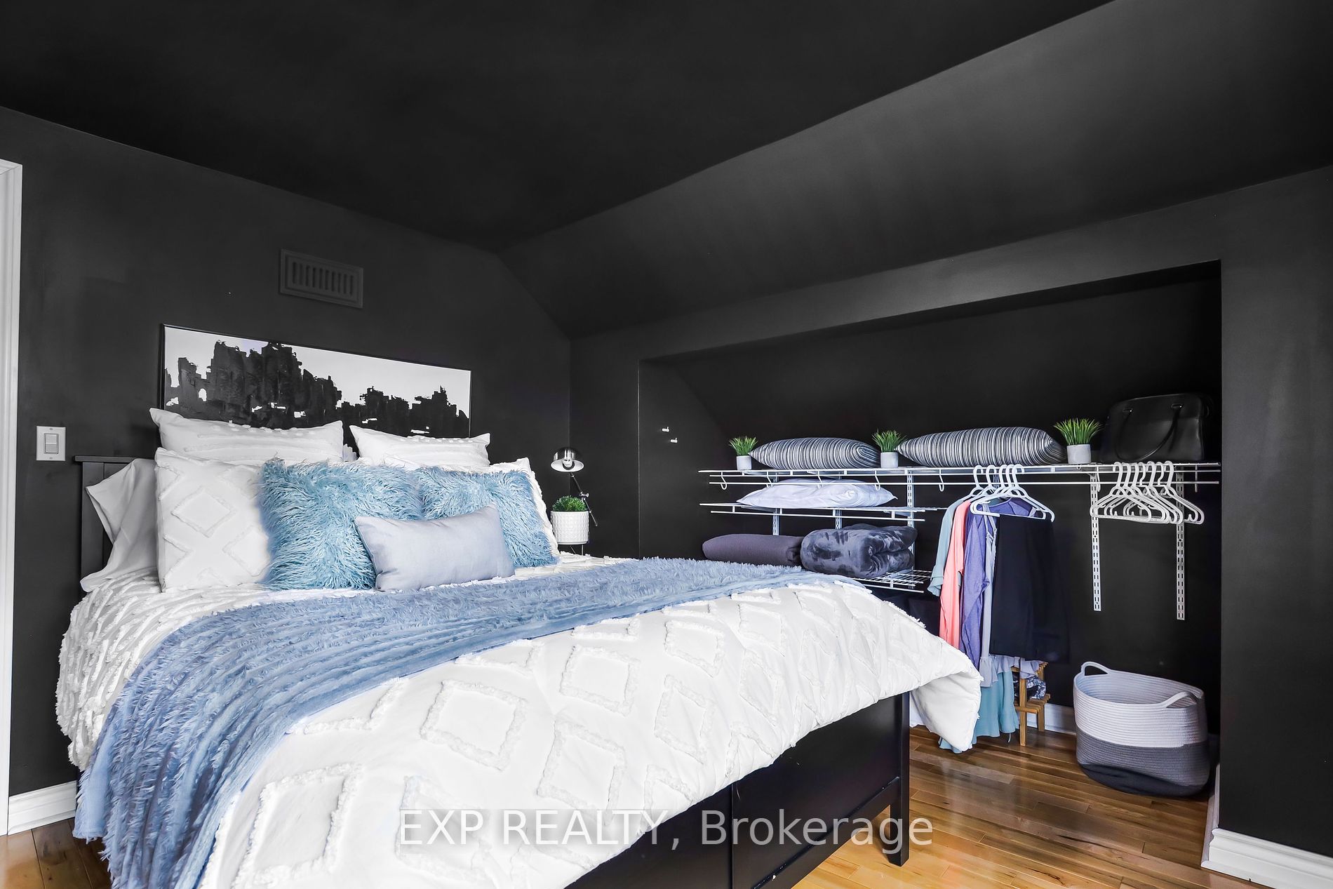 8 Warwick Rd