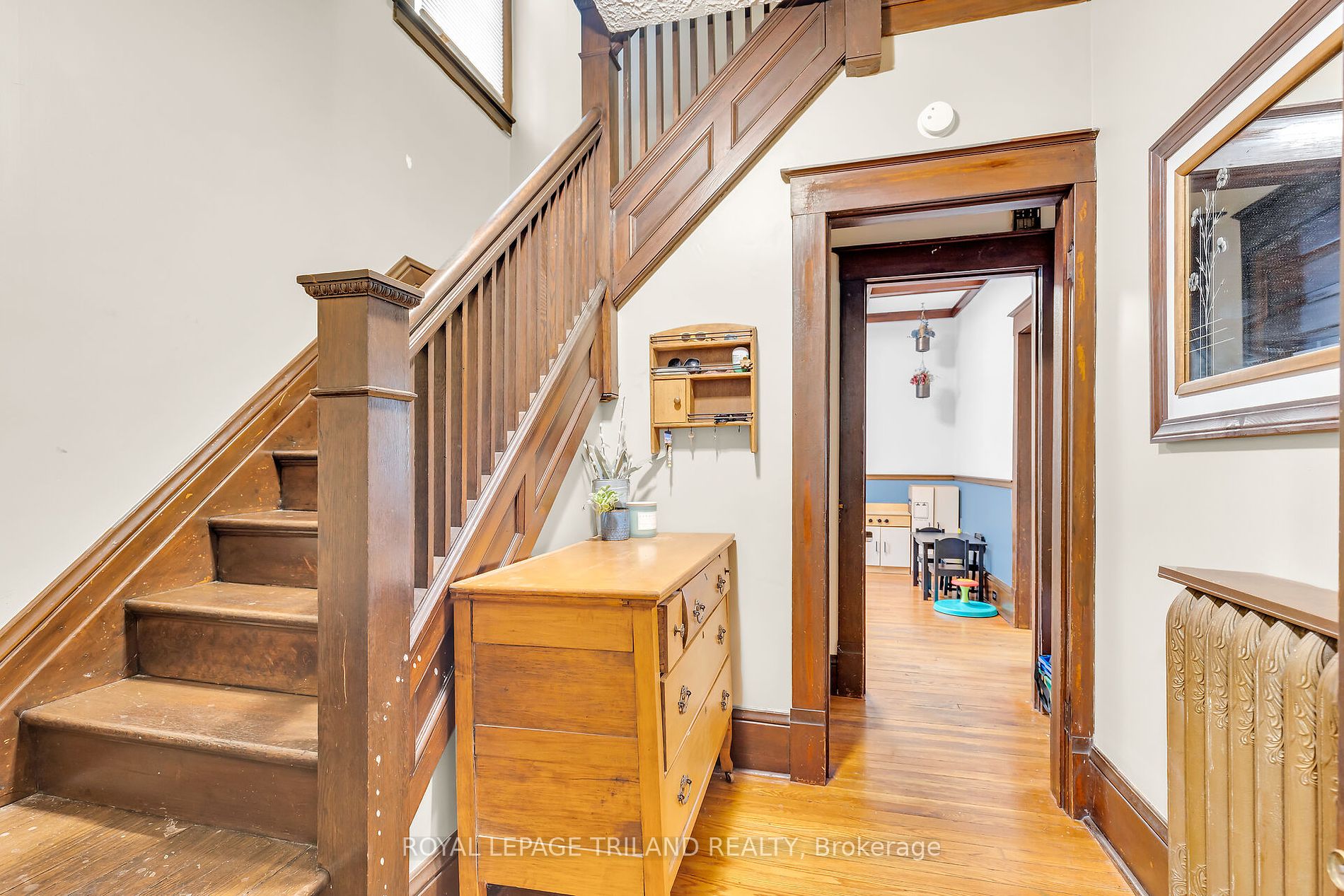 28 Forest Avenue