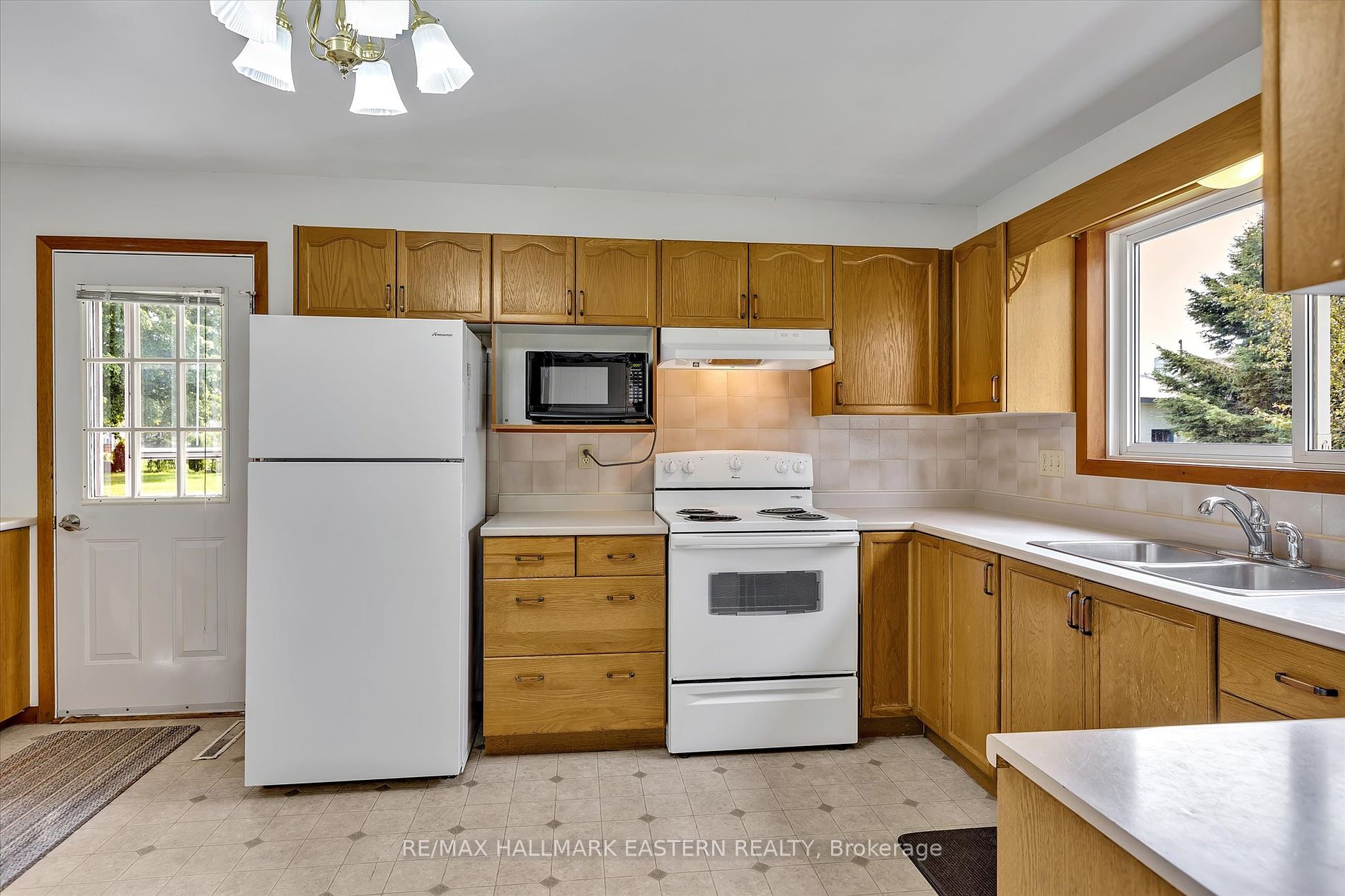 241 Queen St