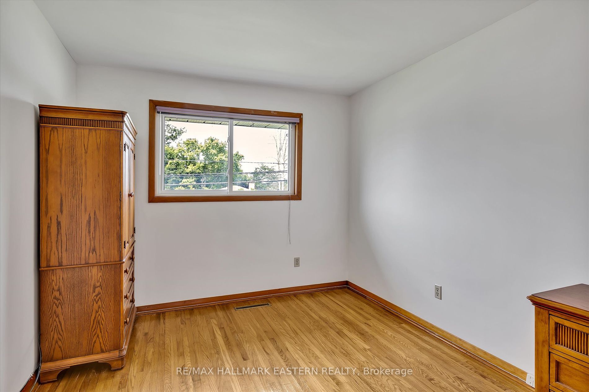 241 Queen St