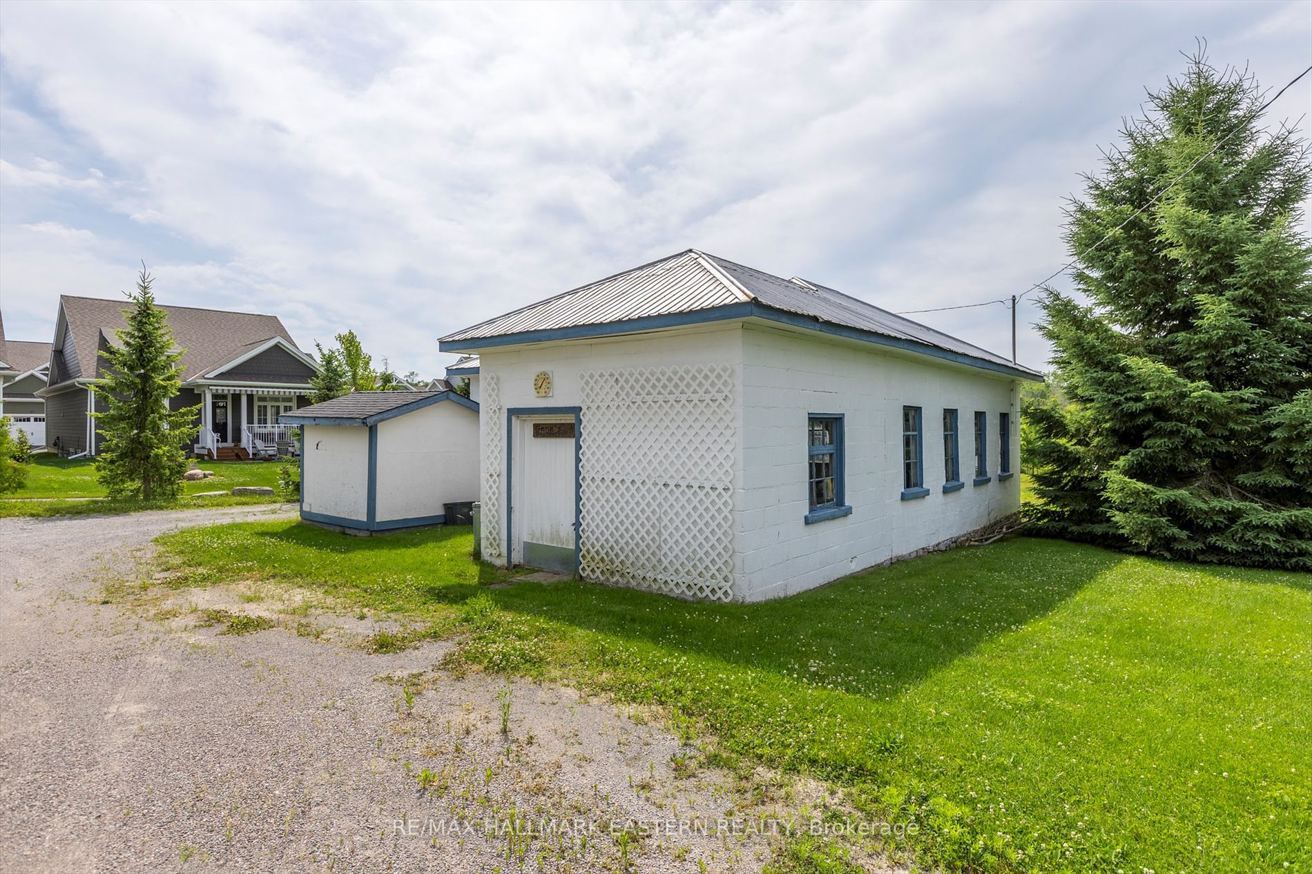 241 Queen St