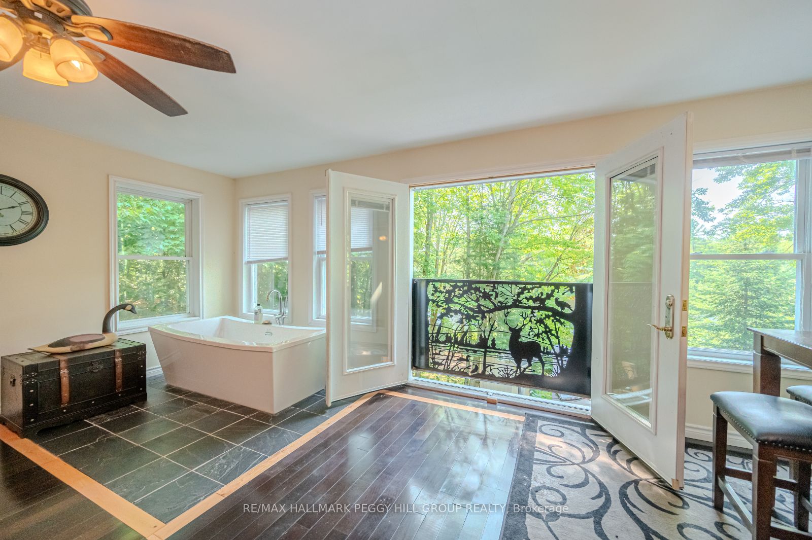 4 Clover Court