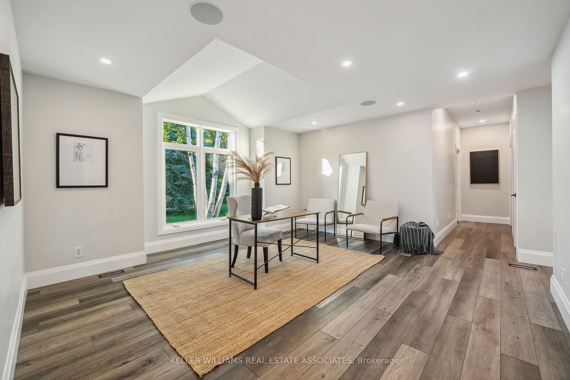 102 Concession 11 E