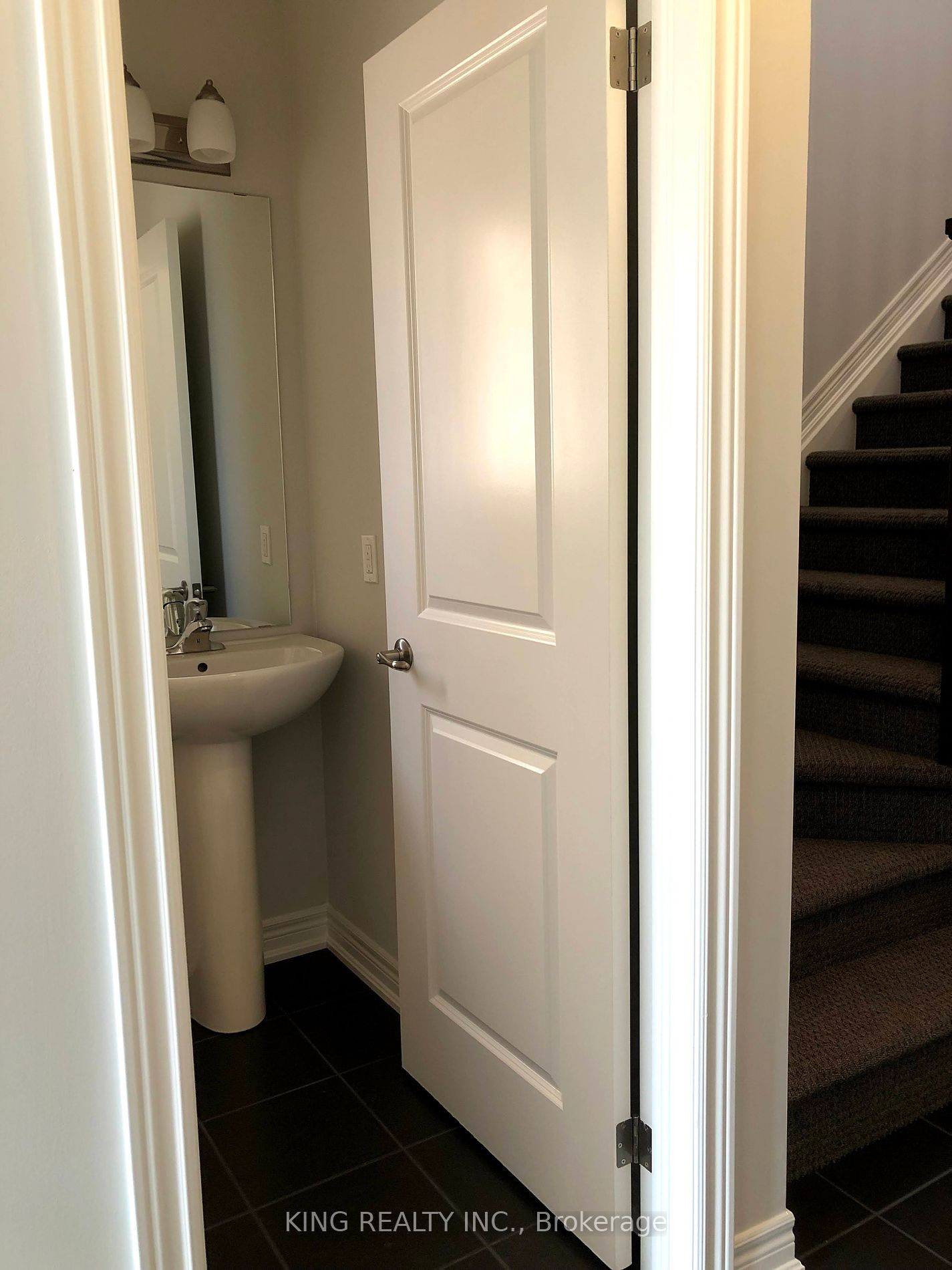 49 Lymburner St