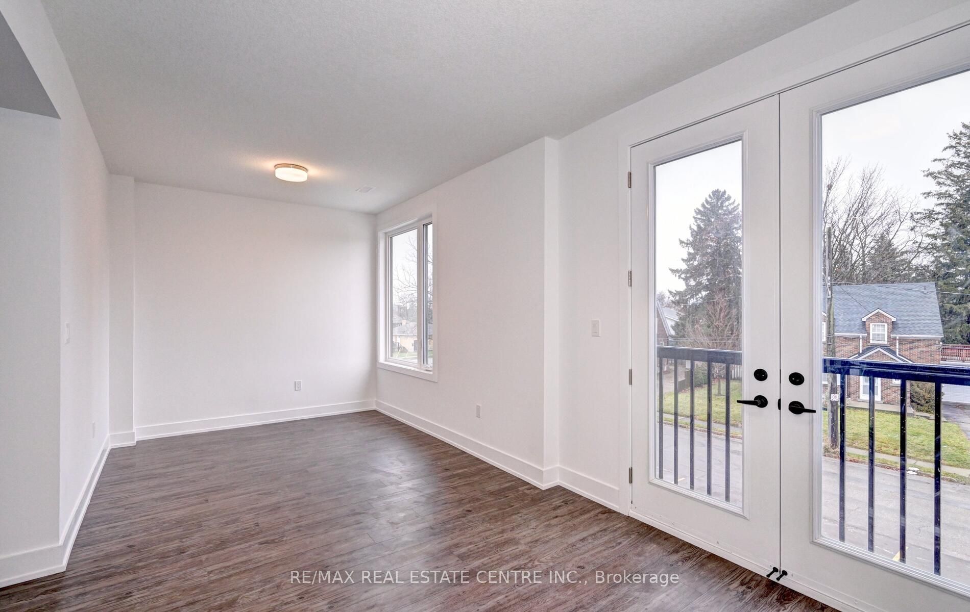 99 Roger St, #18