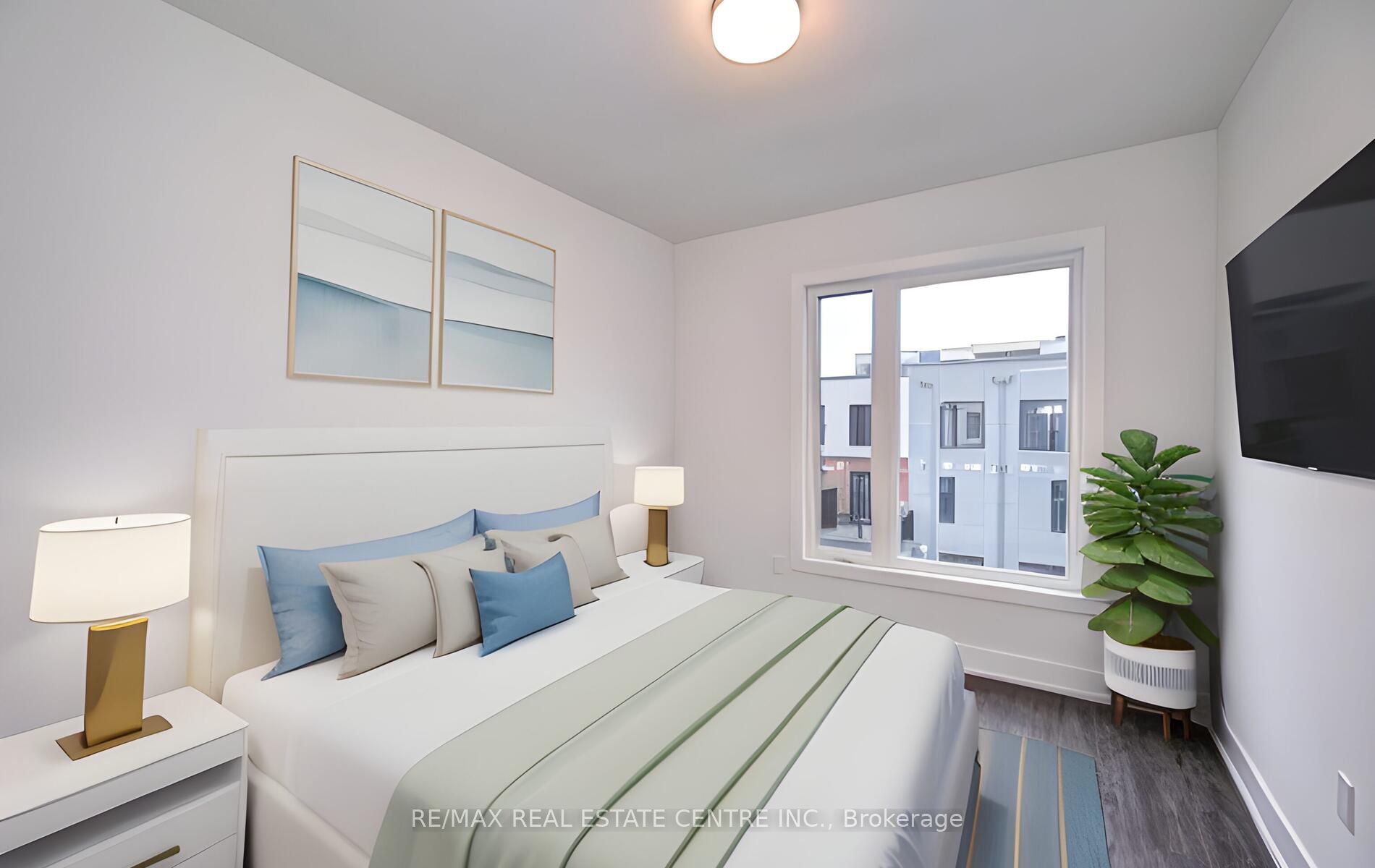 99 Roger St, #18