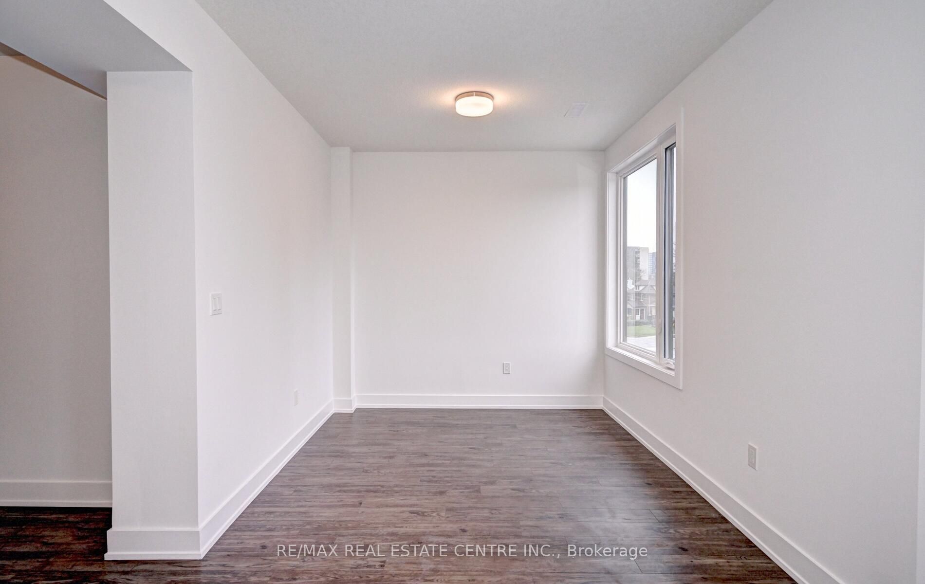 99 Roger St, #18