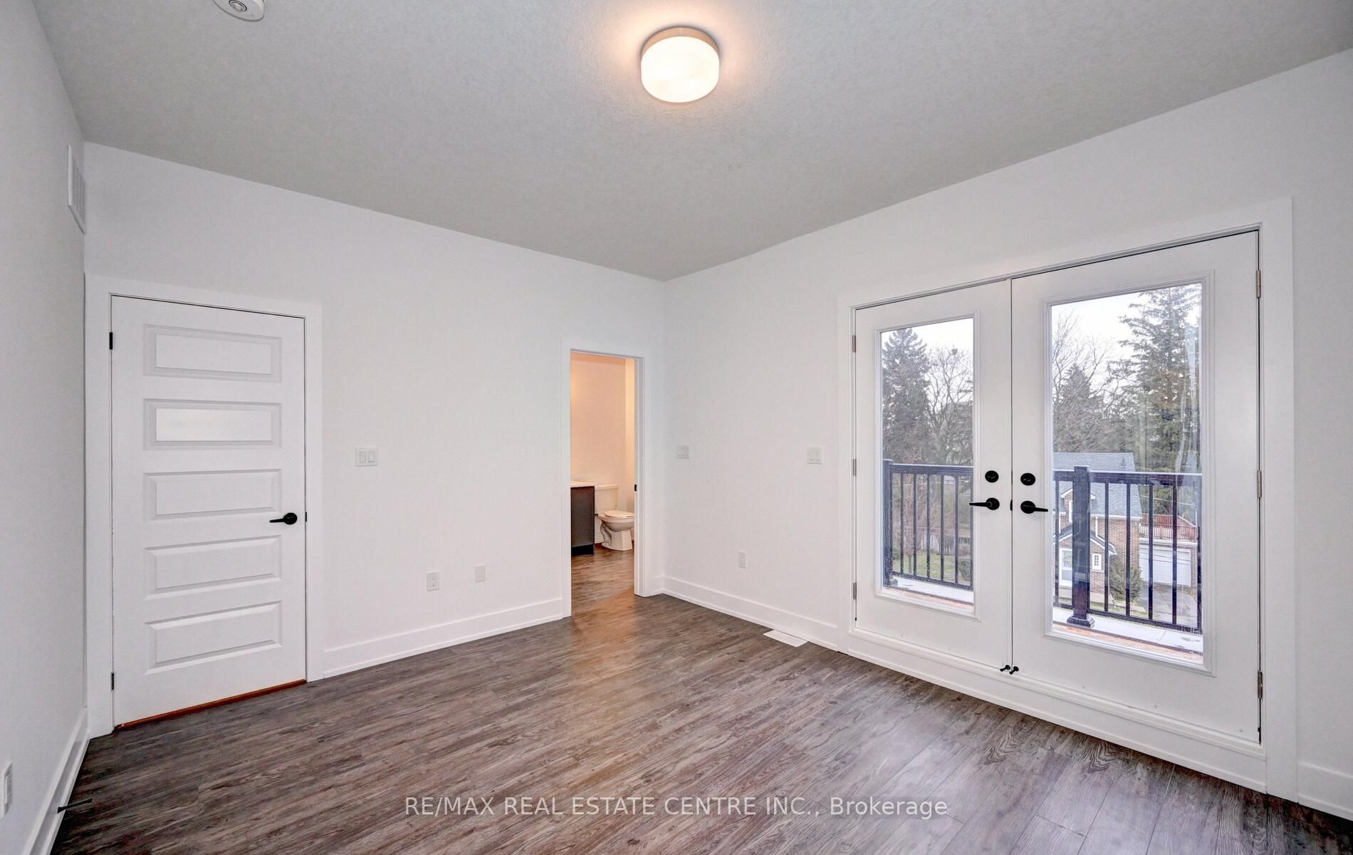99 Roger St, #18