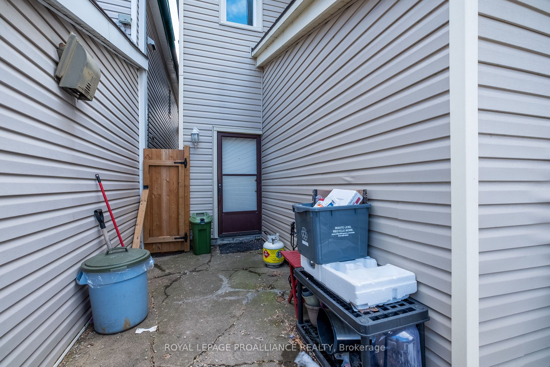 240 Wellington Street