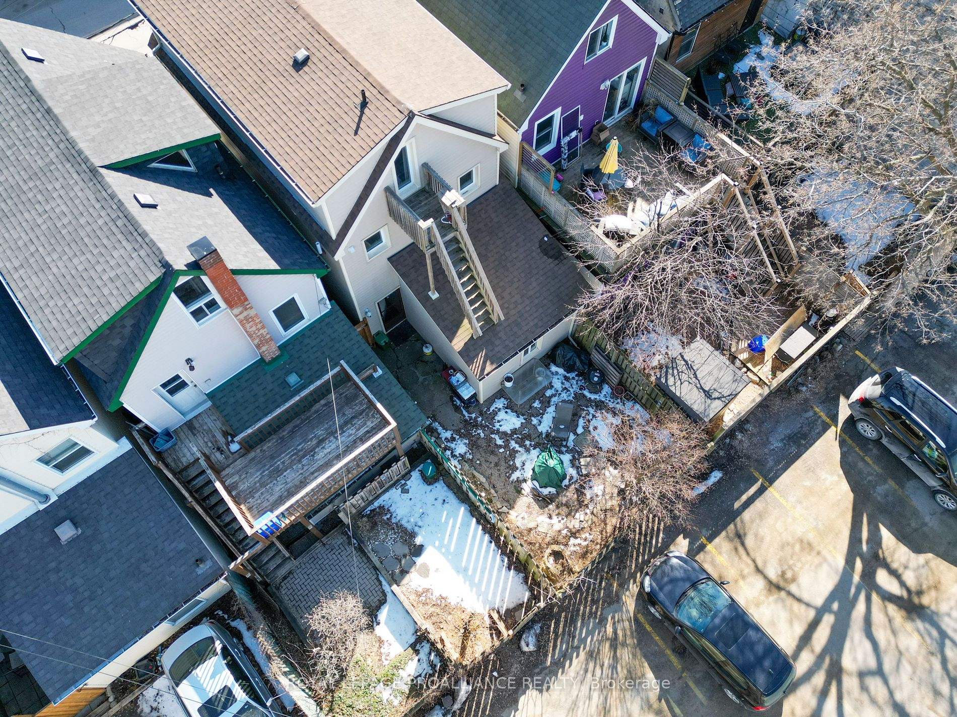 240 Wellington Street