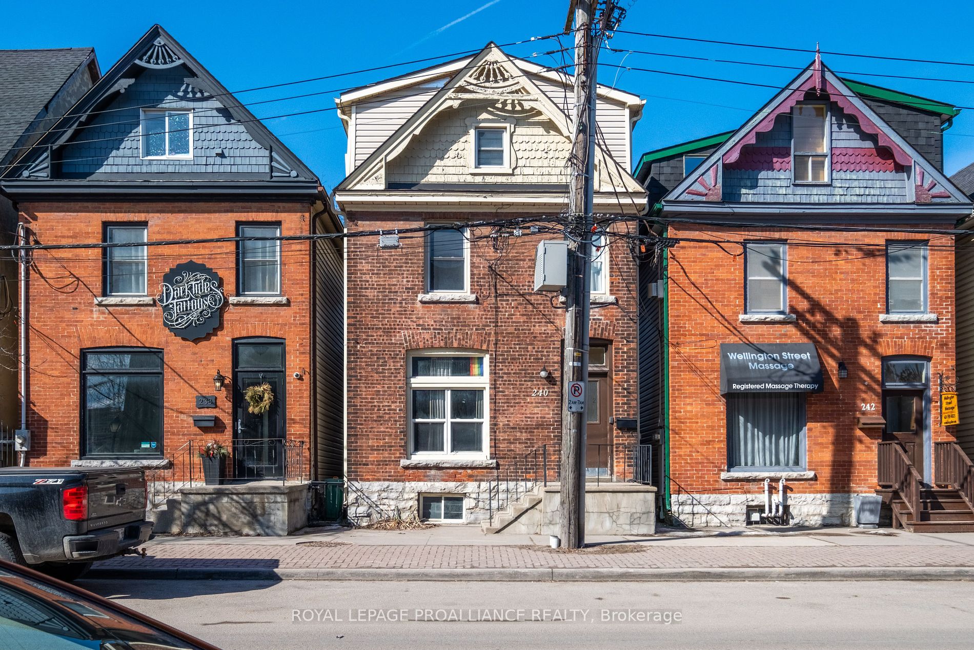 240 Wellington Street