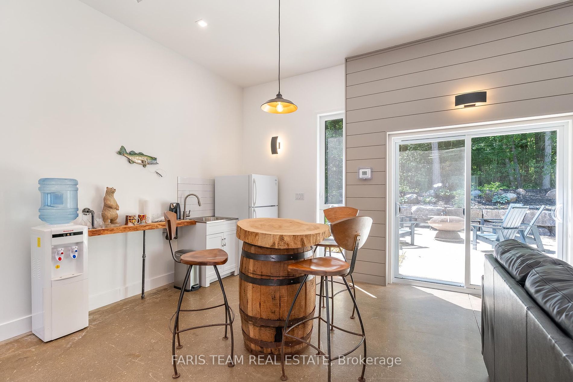 328 Cedar Avenue