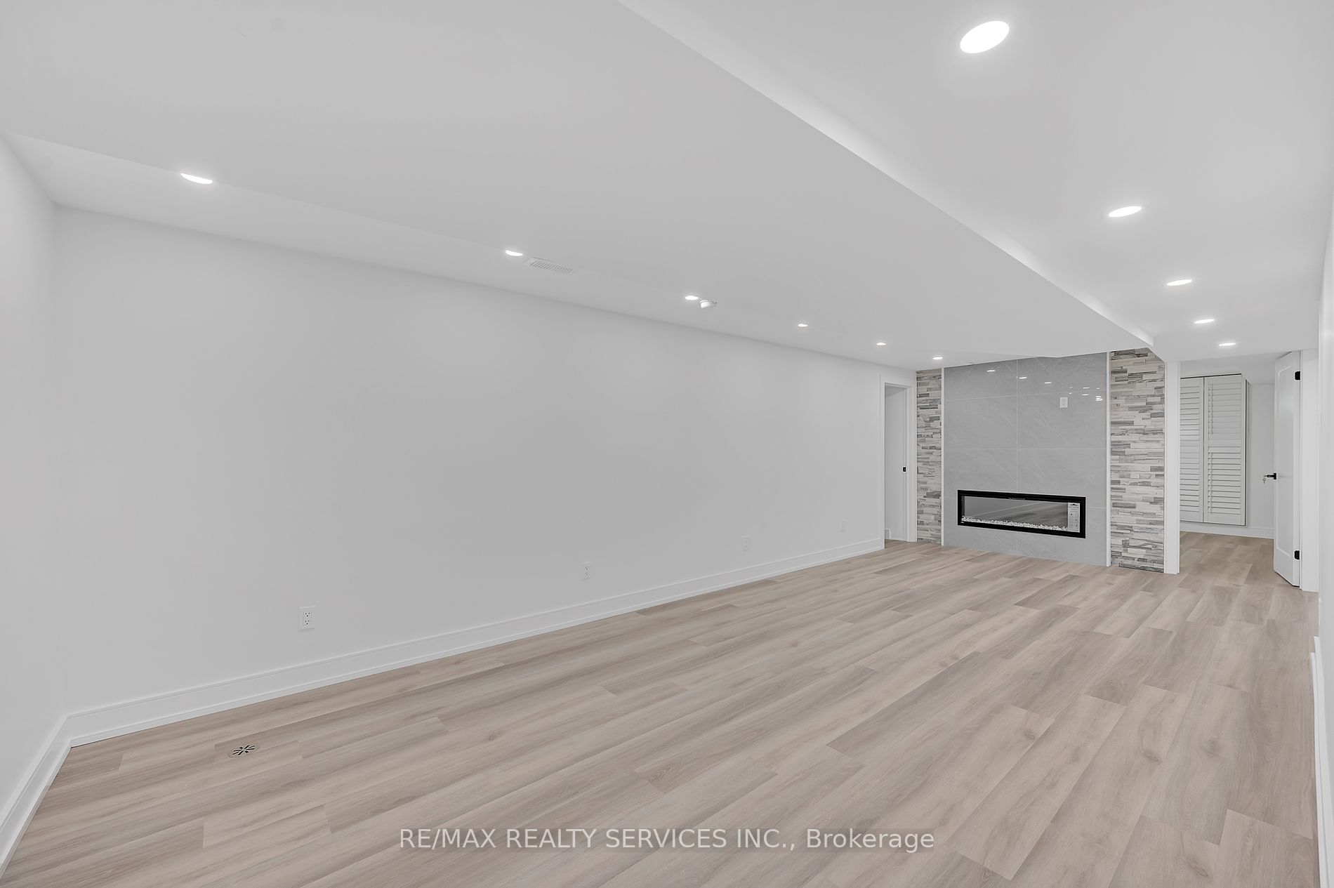 326 Mountain Road