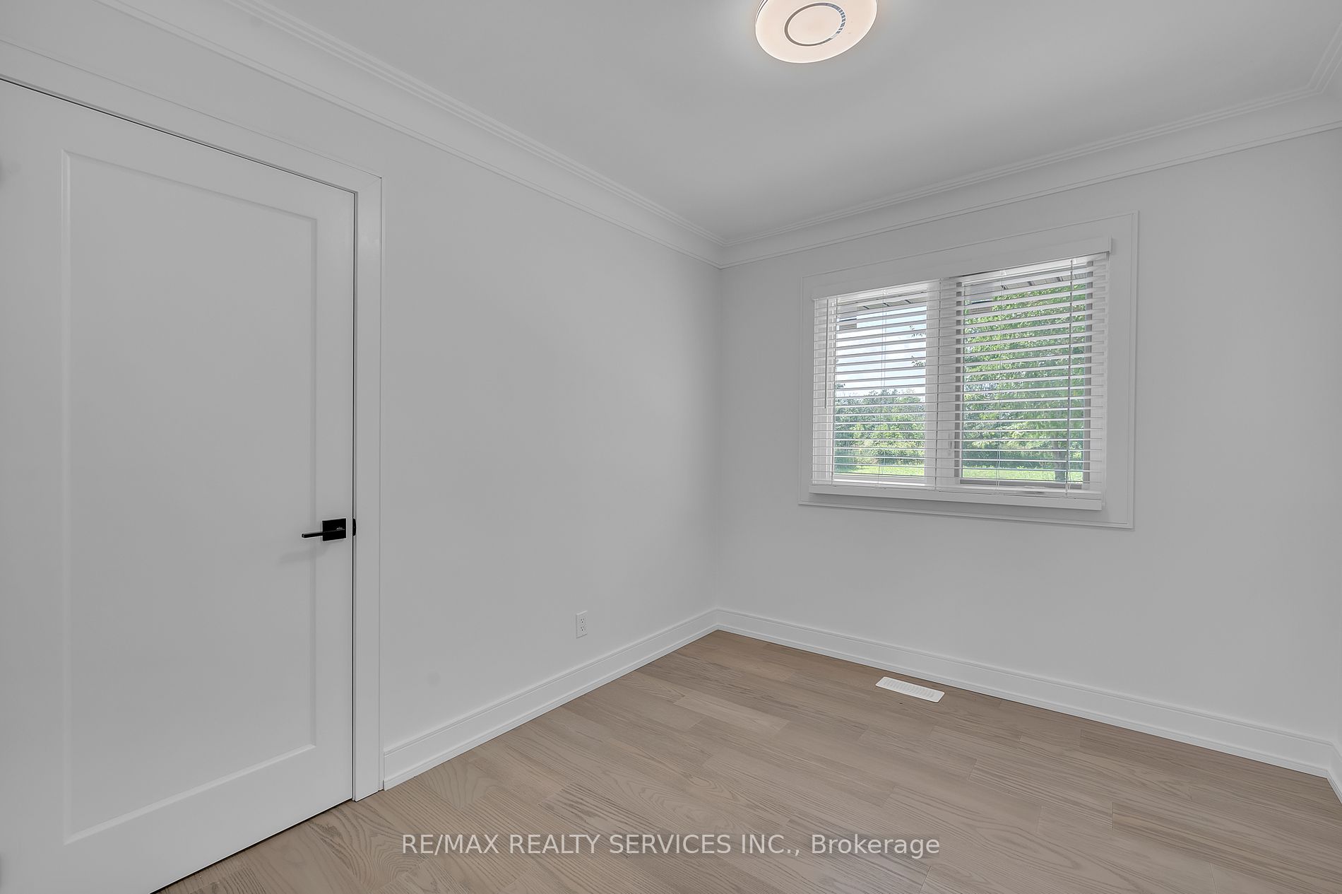 326 Mountain Road