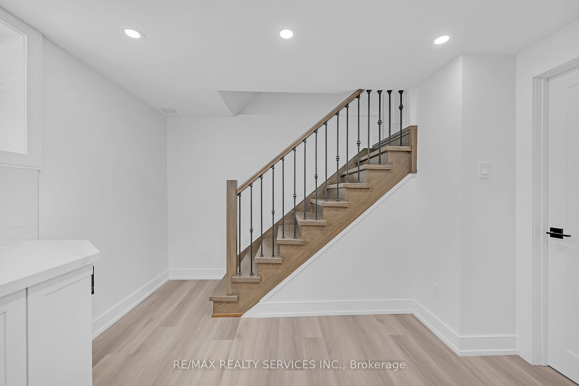 326 Mountain Road