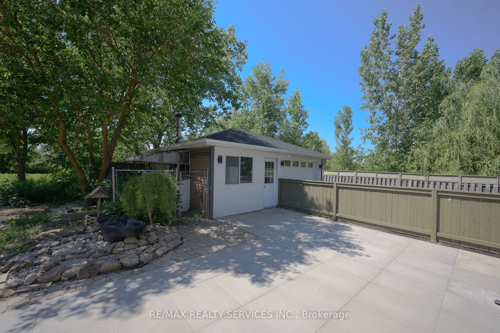 326 Mountain Road
