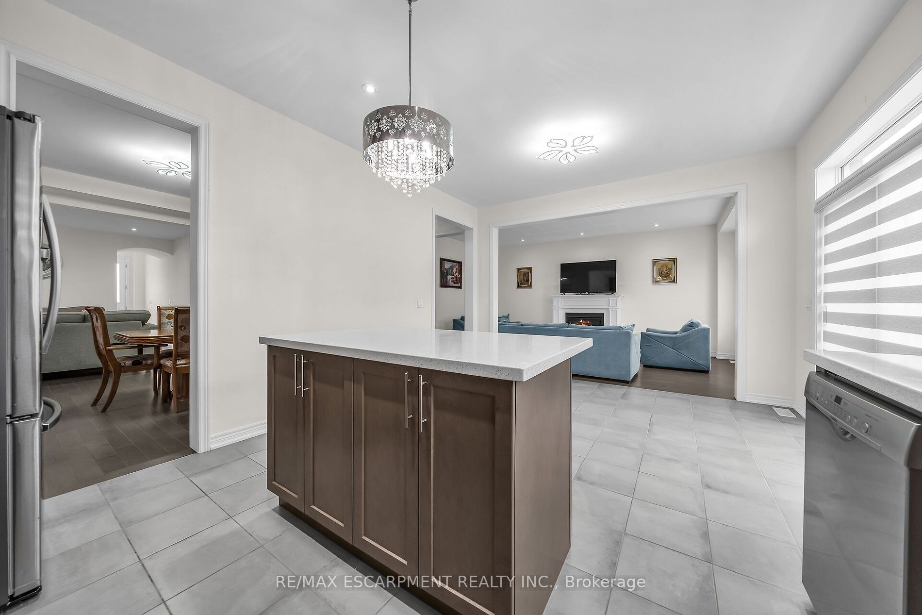 59 Findlay Dr