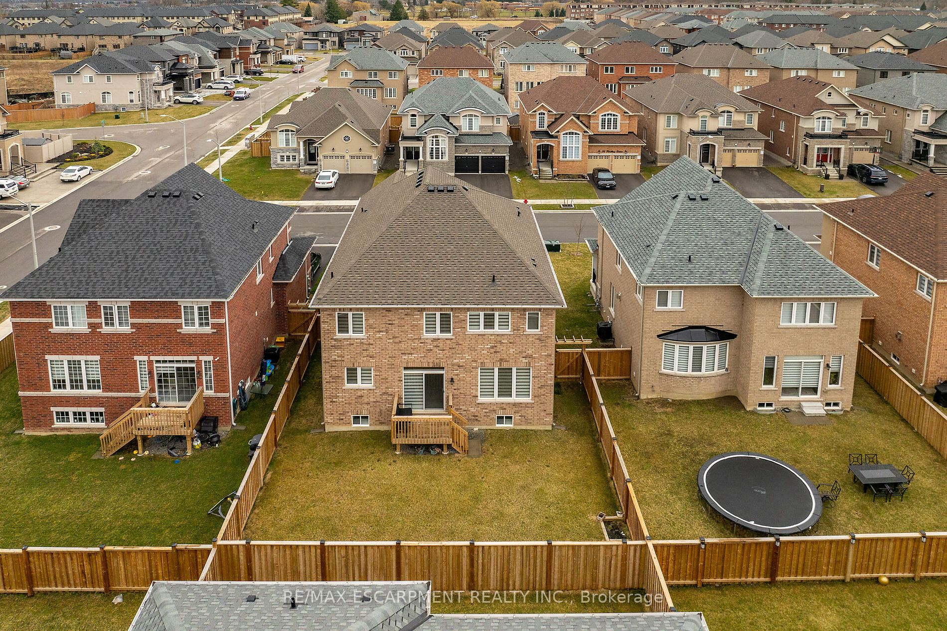 59 Findlay Dr