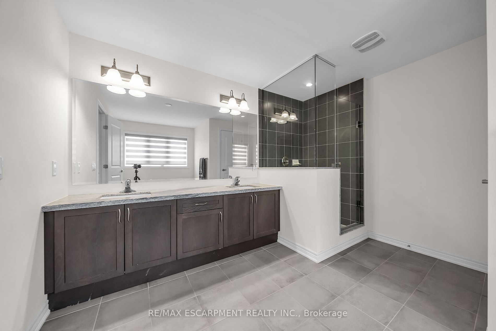 59 Findlay Dr