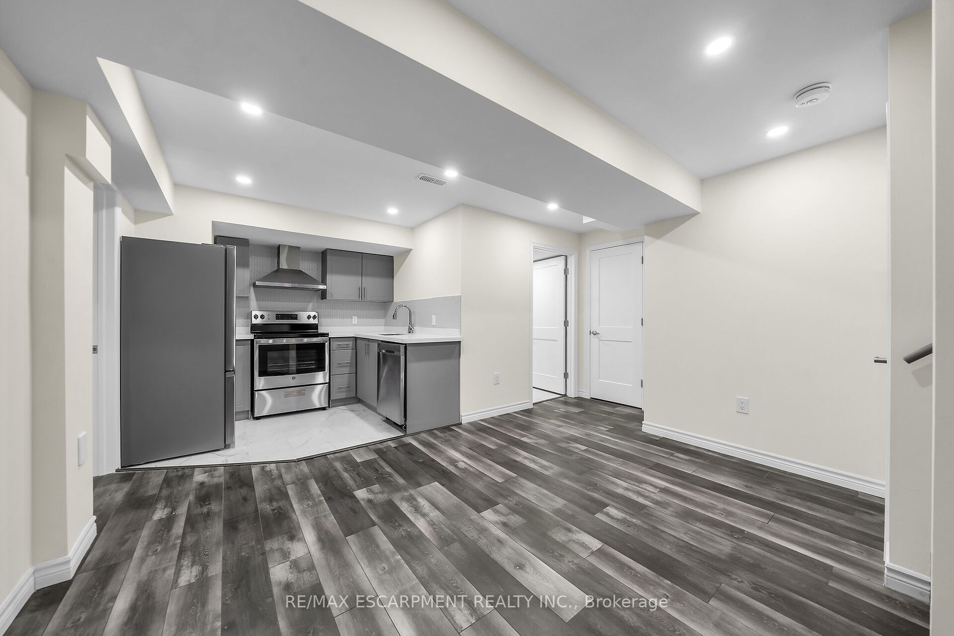 59 Findlay Dr
