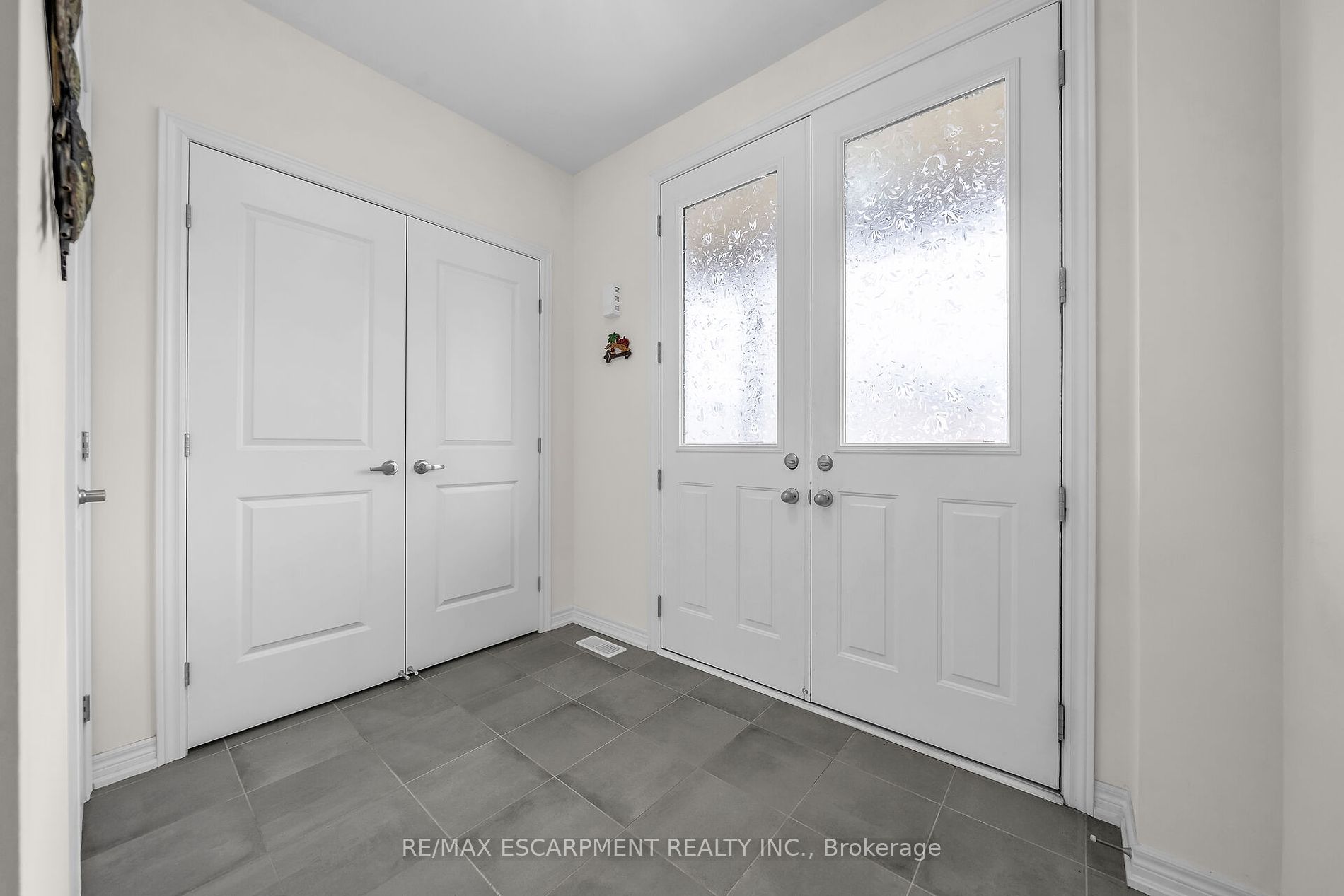 59 Findlay Dr