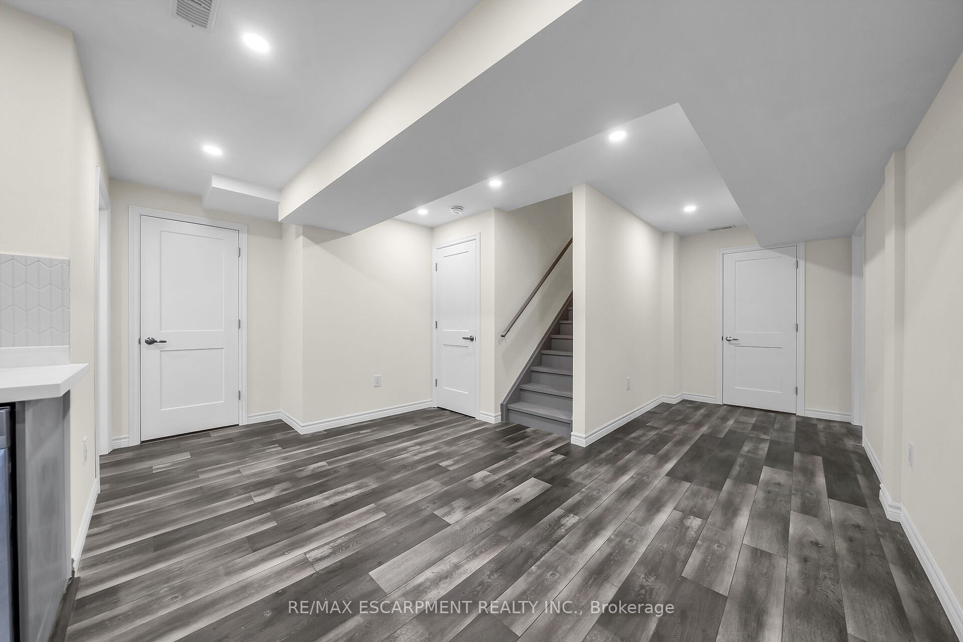 59 Findlay Dr