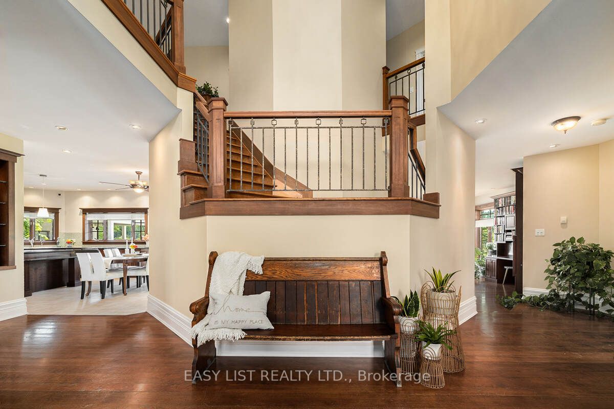 2465 Sixth Line Road