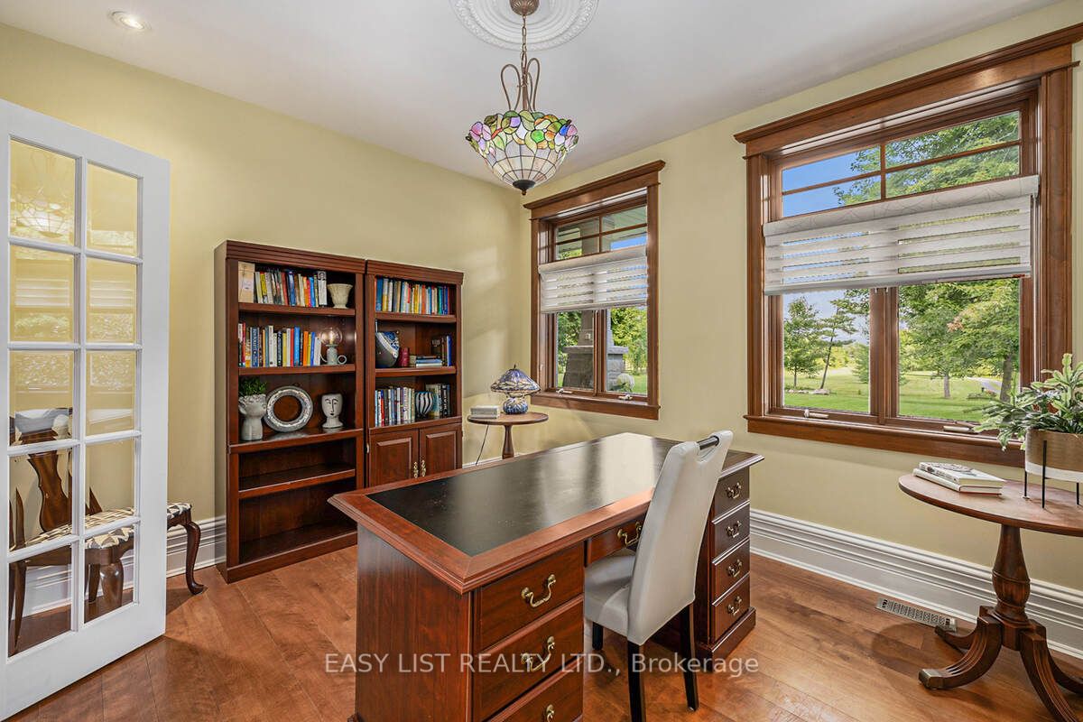 2465 Sixth Line Road