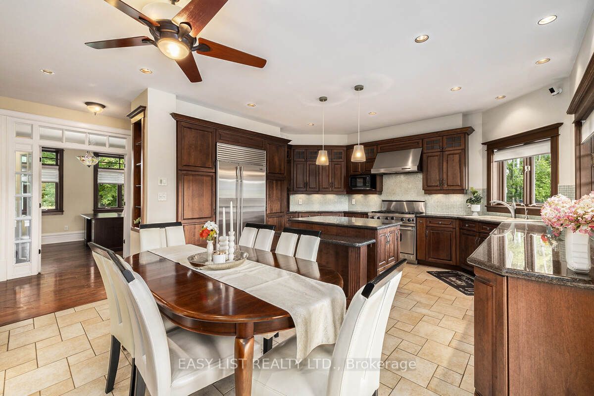 2465 Sixth Line Road