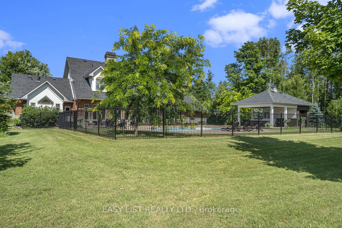 2465 Sixth Line Road