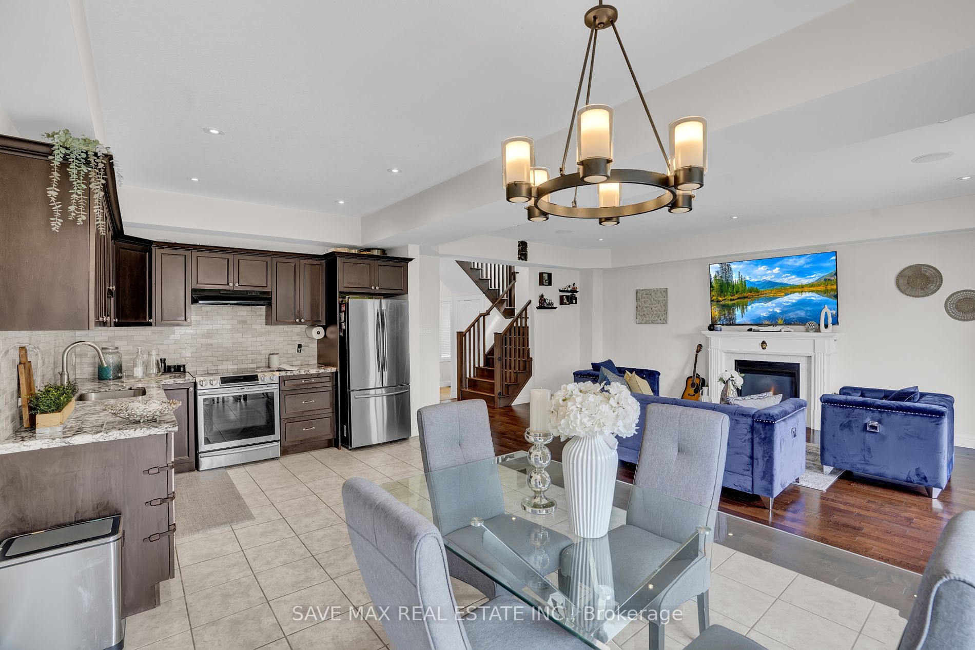 17 Lagoon Avenue