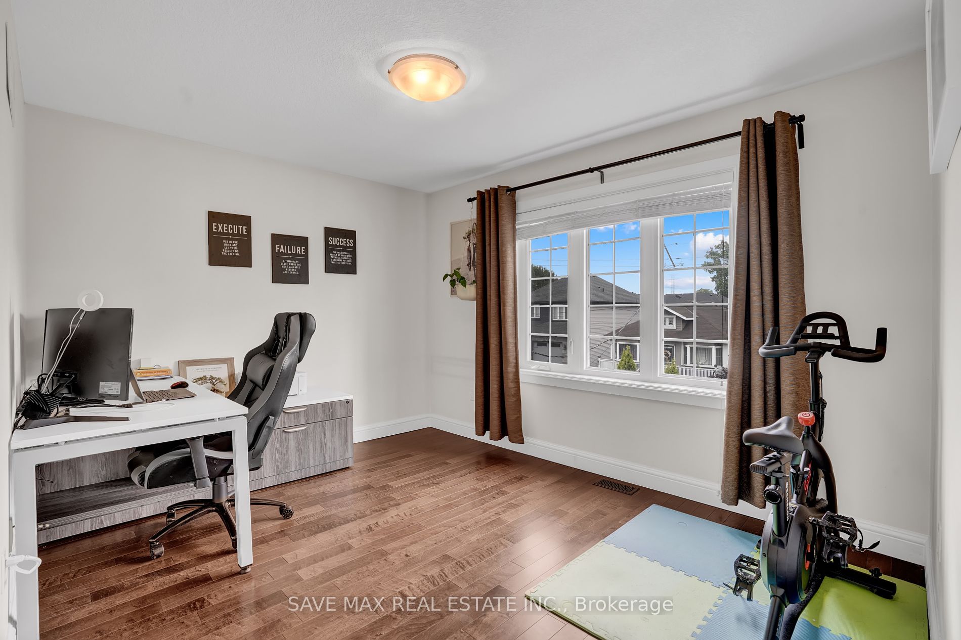17 Lagoon Avenue