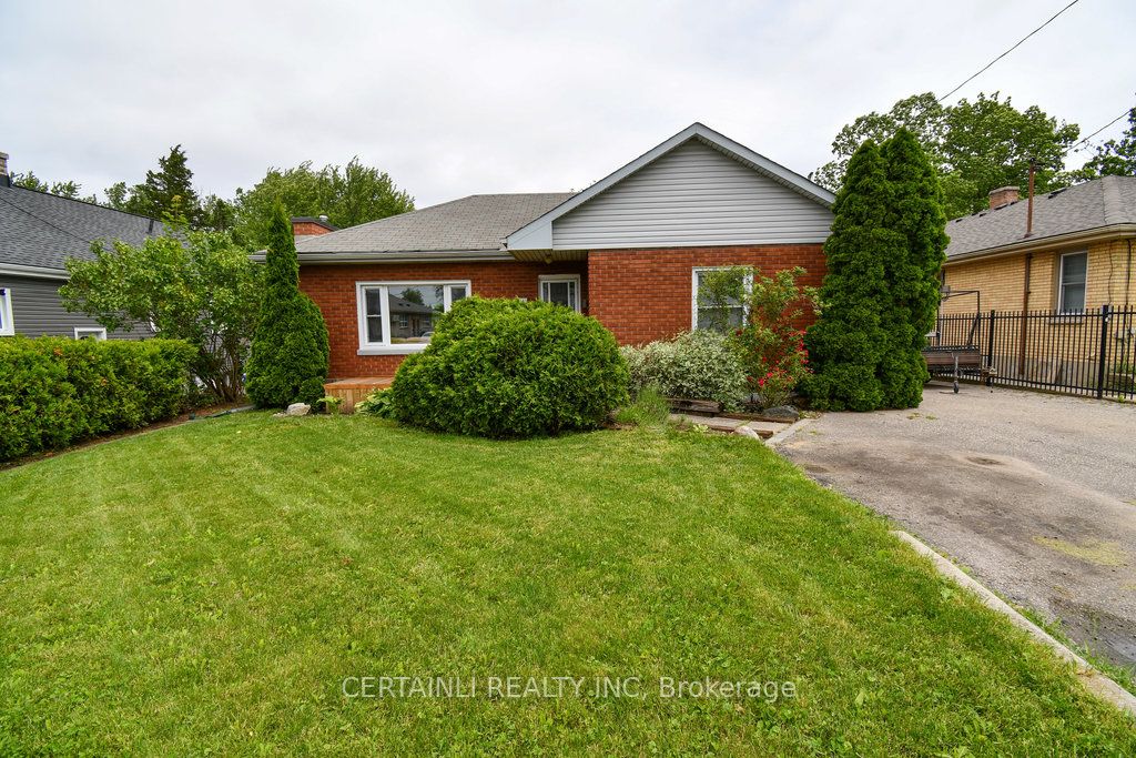 240 Greenwood Ave