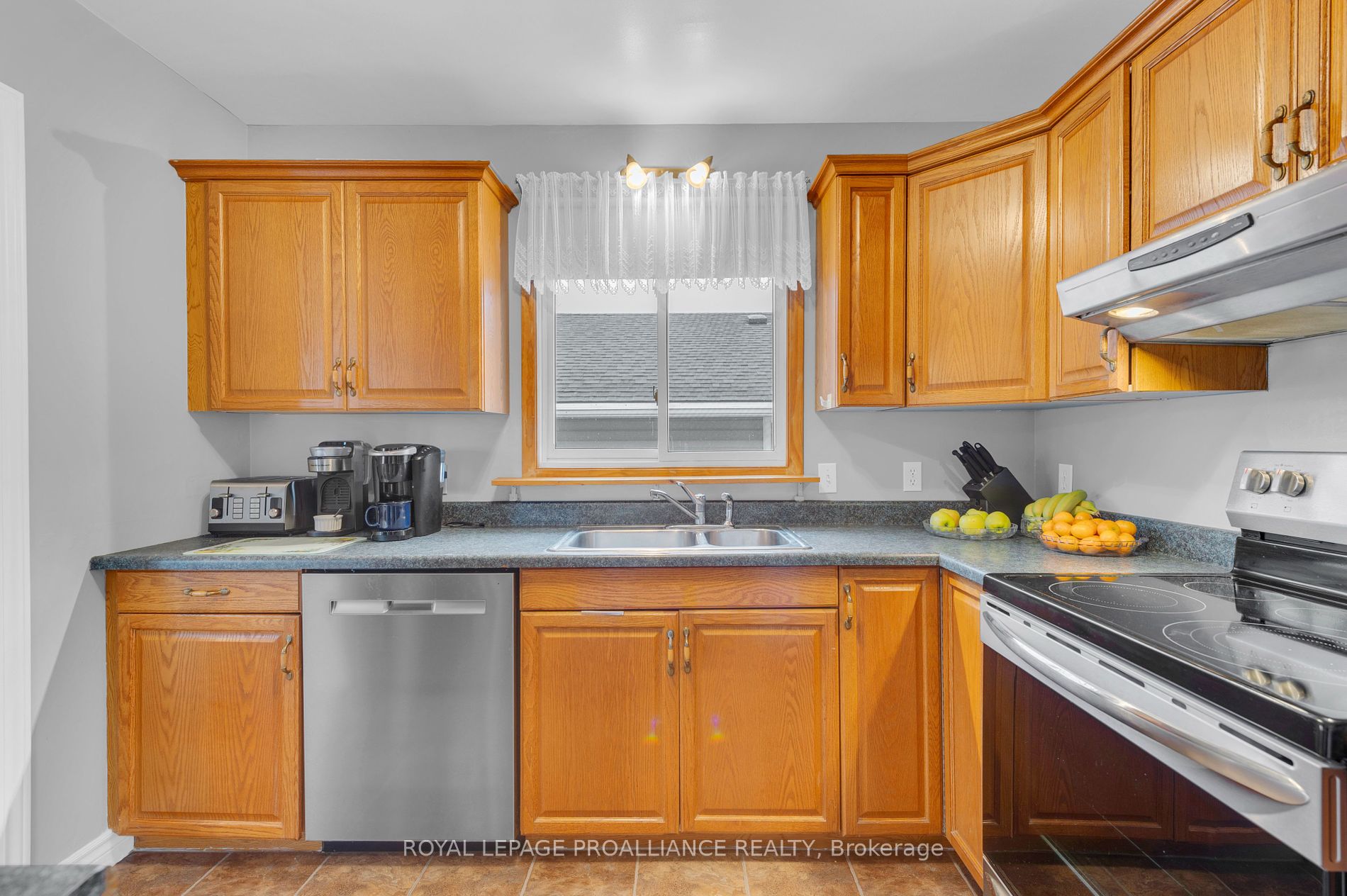 4 Bogart Crescent