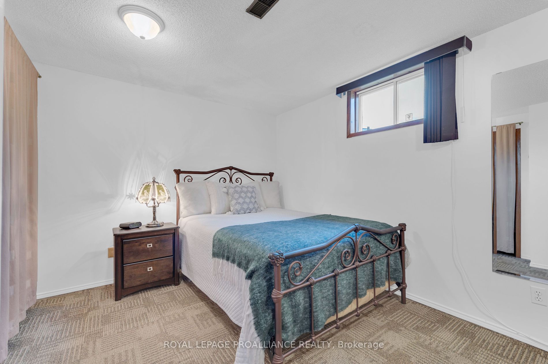 4 Bogart Crescent