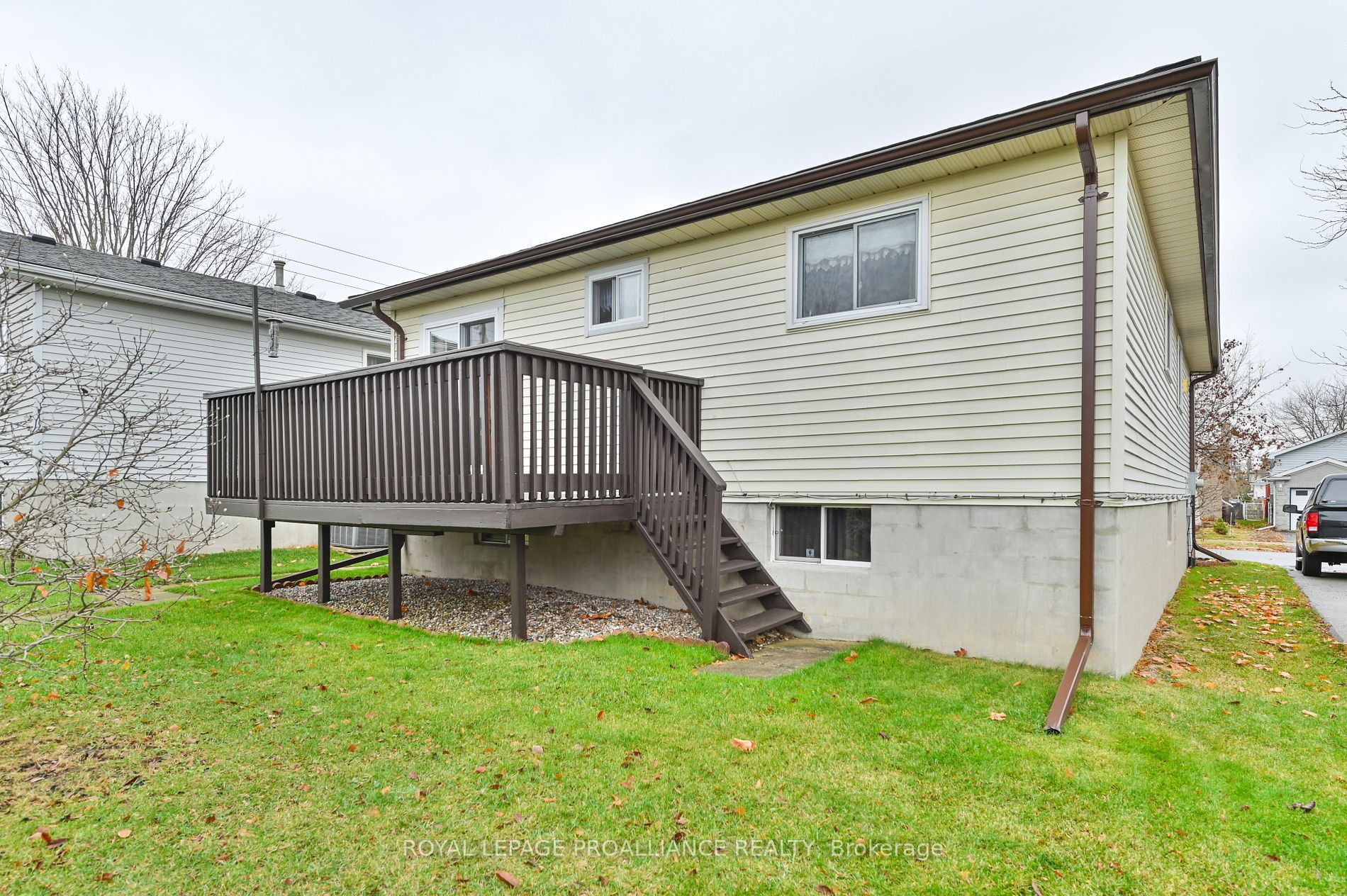 4 Bogart Crescent