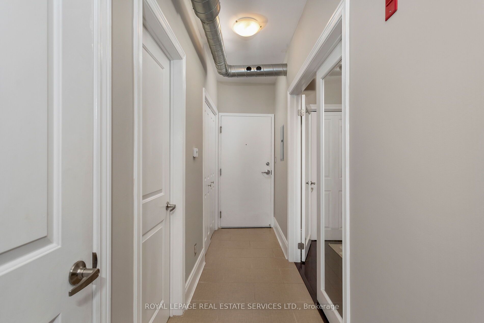 80 King William St, #402