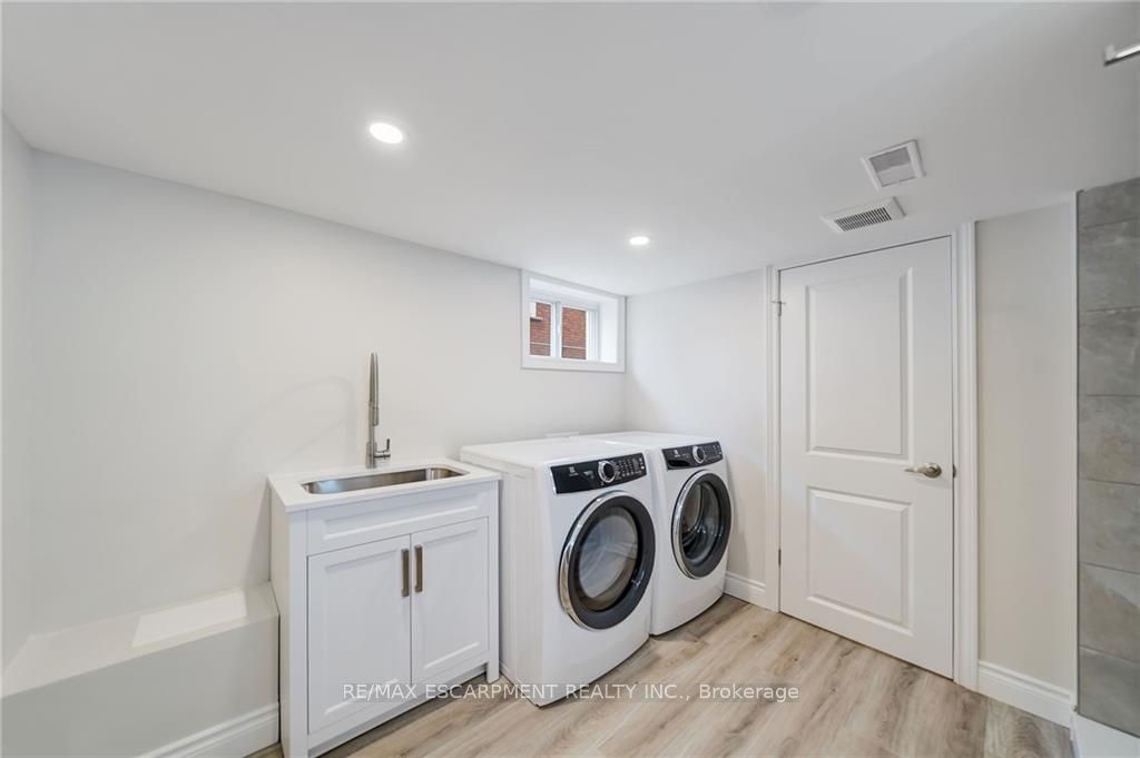 55 EAST 13TH St