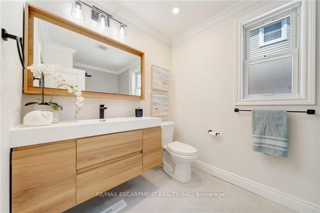 55 EAST 13TH St